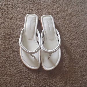 BLOOMINGDALE 7.5M Leather Thong Sandal